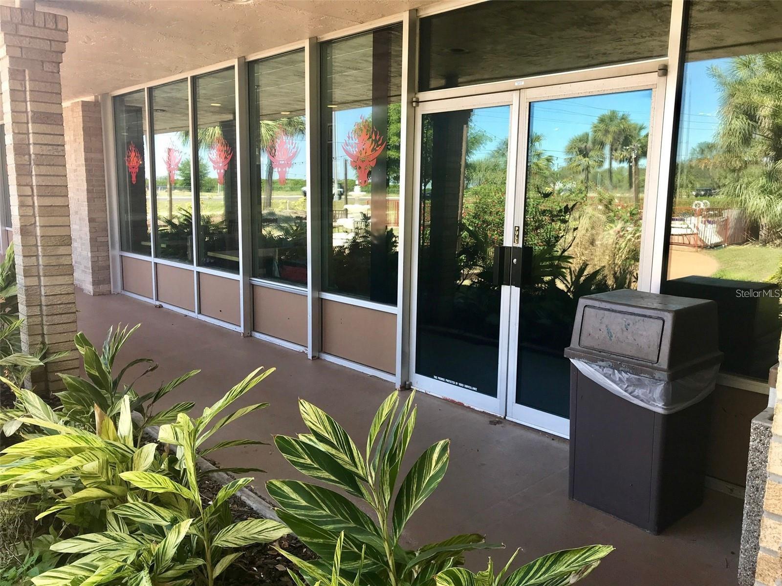 102 Room Hotel For Sale in Dundee, FL - not far from Orlando $5,400,000