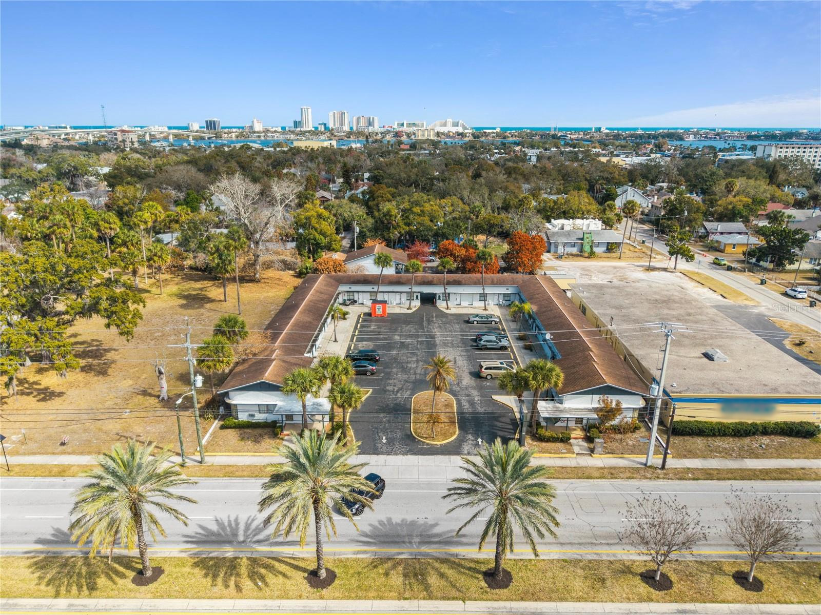 23 Room Motel For Sale in Daytona Beach, FL $2,600,000
