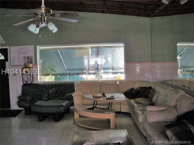 7 Unit Hotel For Sale On Hollywood Beach - Florida $2,100,000
