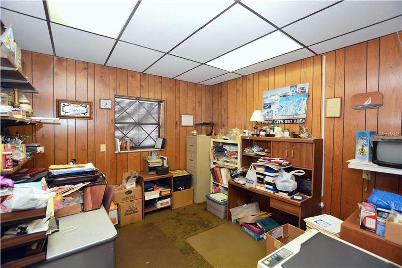 Bed and Breakfast and Commercial Store For Sale Across Street From Busch Gardens - Tampa, FL $625,000