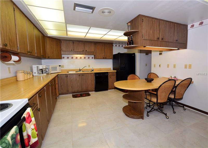 Bed and Breakfast and Commercial Store For Sale Across Street From Busch Gardens - Tampa, FL $625,000