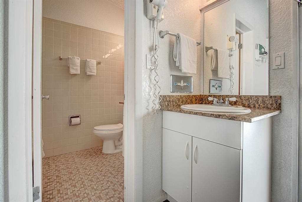 Lake Wales 56 Unit Hotel For Sale $2,700,000